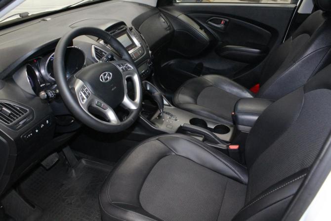 Hyundai ix35 I Рестайлинг с пробегом 2014 года, цена 1 450 000 рублей, 210915 км, внедорожник, Автокод Объявления