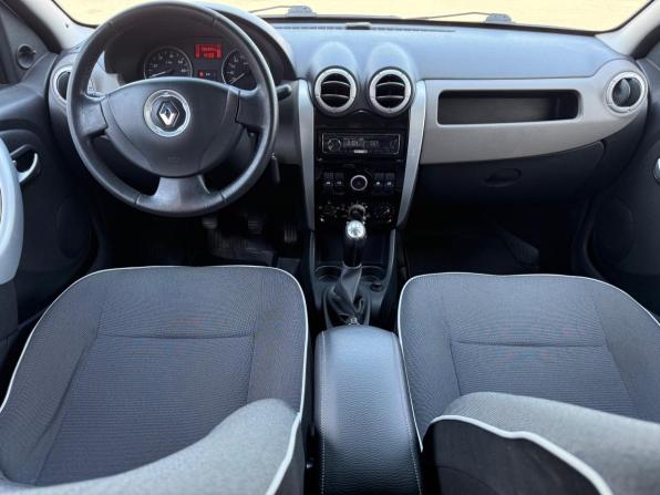 Renault Logan I Рестайлинг с пробегом 2011 года, цена 540 000 рублей, 197000 км, седан, Автокод Объявления
