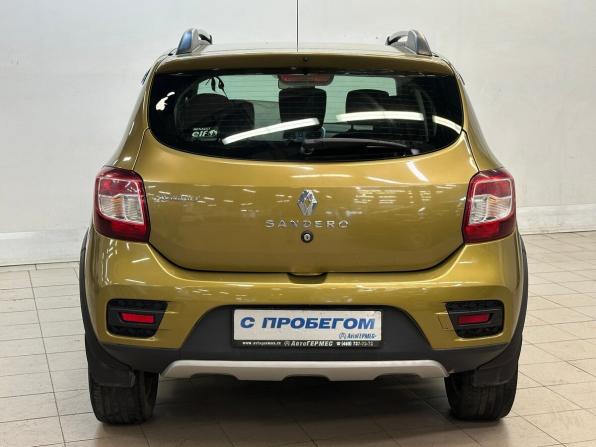 Renault Sandero II с пробегом 2015 года, цена 970 000 рублей, 106922 км, хэтчбек, Автокод Объявления