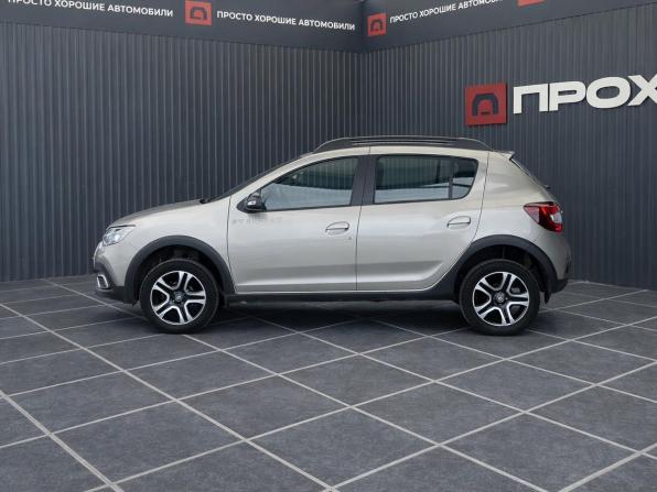 Renault Sandero II Рестайлинг с пробегом 2018 года, цена 1 367 000 рублей, 39772 км, хэтчбек, Автокод Объявления