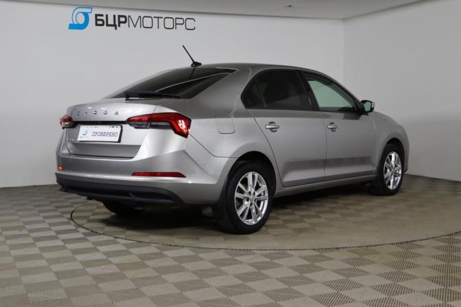 Skoda Rapid II с пробегом 2021 года, цена 1 799 990 рублей, 65198 км, лифтбек, Автокод Объявления