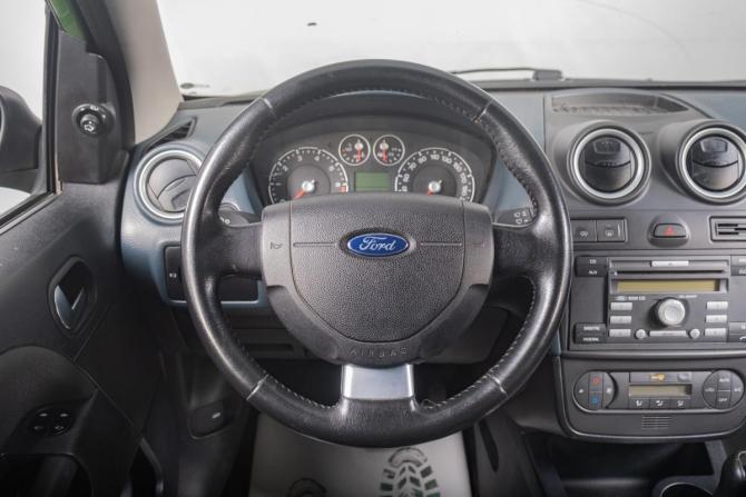Ford Fiesta Mk5 с пробегом 2006 года, цена 389 000 рублей, 169000 км, хэтчбек, Автокод Объявления