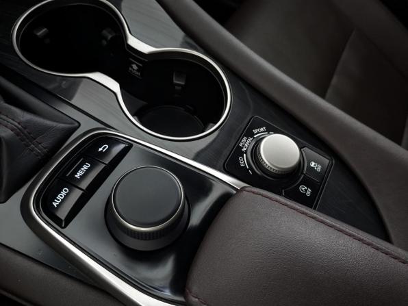 Lexus RX IV с пробегом 2019 года, цена 4 250 000 рублей, 139863 км, внедорожник, Автокод Объявления