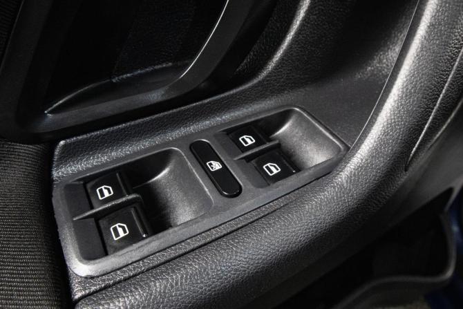 Skoda Fabia II Рестайлинг с пробегом 2012 года, цена 649 000 рублей, 230000 км, хэтчбек, Автокод Объявления