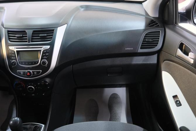 Hyundai Solaris I с пробегом 2013 года, цена 849 000 рублей, 165000 км, седан, Автокод Объявления