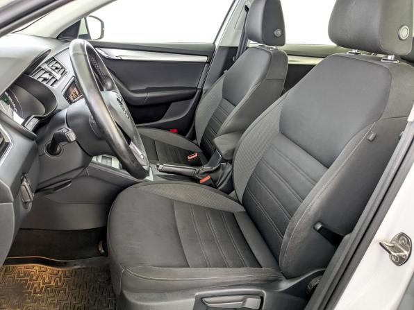 Skoda Octavia III (A7) Рестайлинг с пробегом 2020 года, цена 1 805 000 рублей, 118839 км, лифтбек, Автокод Объявления
