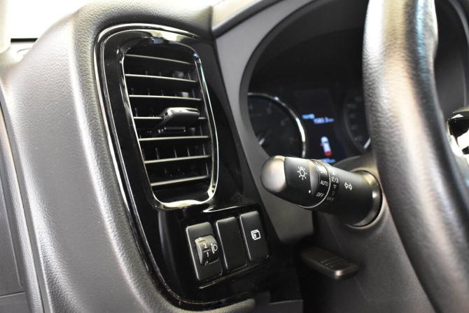 Mitsubishi Outlander III Рестайлинг 3 с пробегом 2019 года, цена 2 100 000 рублей, 77260 км, внедорожник, Автокод Объявления
