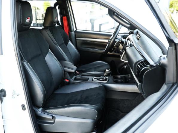 Toyota Hilux VIII Рестайлинг 2 с пробегом 2024 года, цена 7 130 000 рублей, 35731 км, offers.body_type.unknown, Автокод Объявления