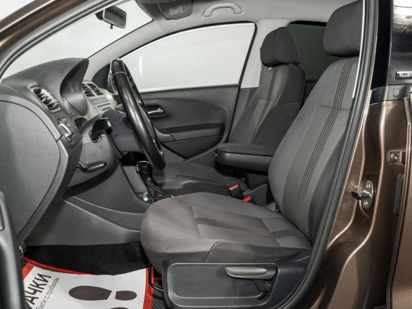 Volkswagen Polo V Рестайлинг с пробегом 2016 года, цена 1 050 500 рублей, 115269 км, седан, Автокод Объявления