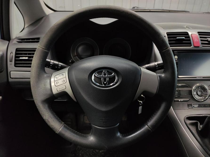 Toyota Auris I Пермь  - изображение 7