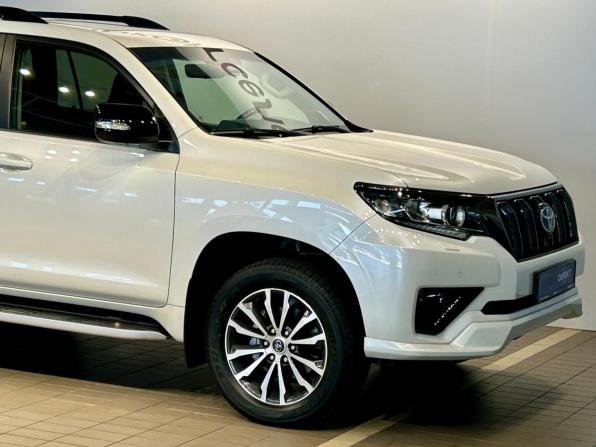 Toyota Land Cruiser Prado 150 Series Рестайлинг 3 с пробегом 2021 года, цена 6 990 000 рублей, 55252 км, внедорожник, Автокод Объявления