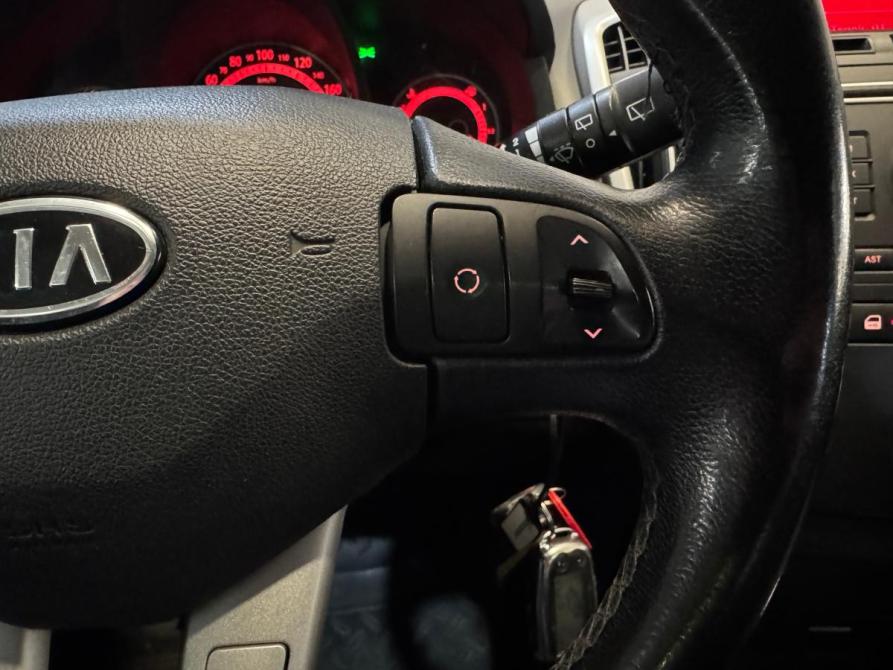 Kia Ceed I Рестайлинг Санкт-Петербург  - изображение 15