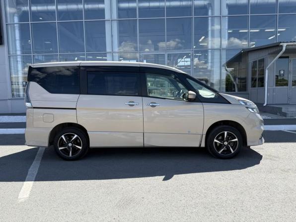 Nissan Serena V (C27) с пробегом 2018 года, цена 2 240 000 рублей, 76927 км, минивэн, Автокод Объявления