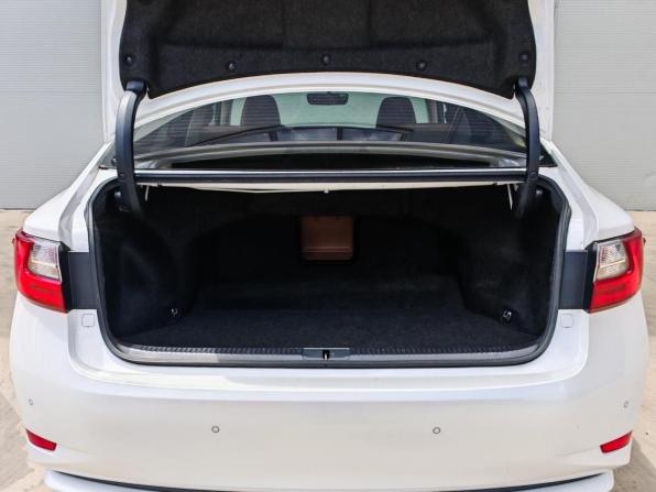 Lexus ES VI Рестайлинг с пробегом 2016 года, цена 3 090 000 рублей, 85745 км, седан, Автокод Объявления
