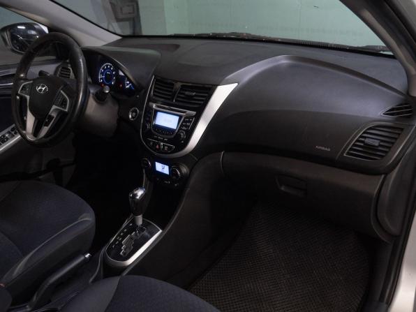 Hyundai Solaris I с пробегом 2013 года, цена 850 000 рублей, 189108 км, хэтчбек, Автокод Объявления
