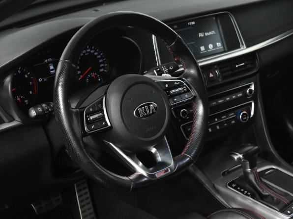 Kia Optima IV Рестайлинг с пробегом 2019 года, цена 2 550 000 рублей, 106896 км, седан, Автокод Объявления