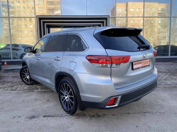 Toyota Highlander III (XU50) Рестайлинг с пробегом 2019 года, цена 3 333 000 рублей, 202600 км, внедорожник, Автокод Объявления