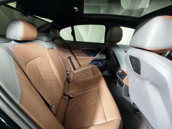 BMW 5 серии VIII (G60/G61/G68) с пробегом 2025 года, цена 8 699 000 рублей, 311 км, седан, Автокод Объявления