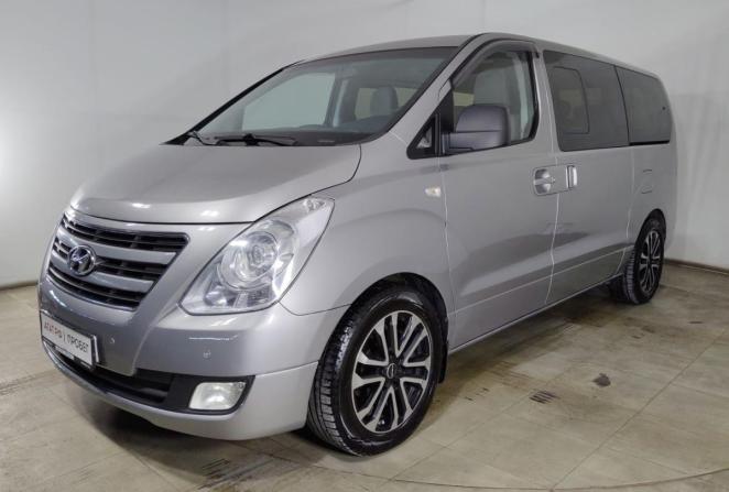 Hyundai H-1 II с пробегом 2015 года, цена 1 640 000 рублей, 352777 км, минивэн, Автокод Объявления