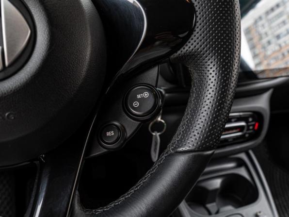 Smart Fortwo III с пробегом 2018 года, цена 1 050 000 рублей, 116485 км, хэтчбек, Автокод Объявления