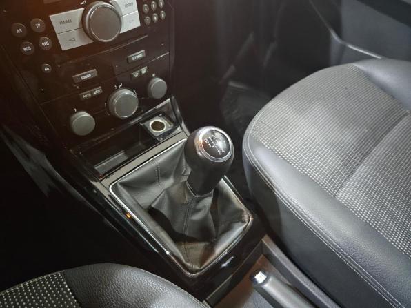 Opel Astra J Рестайлинг с пробегом 2012 года, цена 635 000 рублей, 238992 км, хэтчбек, Автокод Объявления