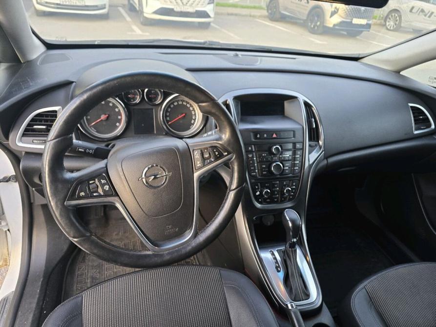 Opel Astra J Рестайлинг Санкт-Петербург  - изображение 5
