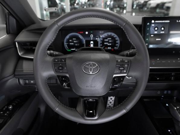 Toyota Camry IX (XV80) China Market с пробегом 2026 года, цена 4 400 000 рублей, 50 км, седан, Автокод Объявления