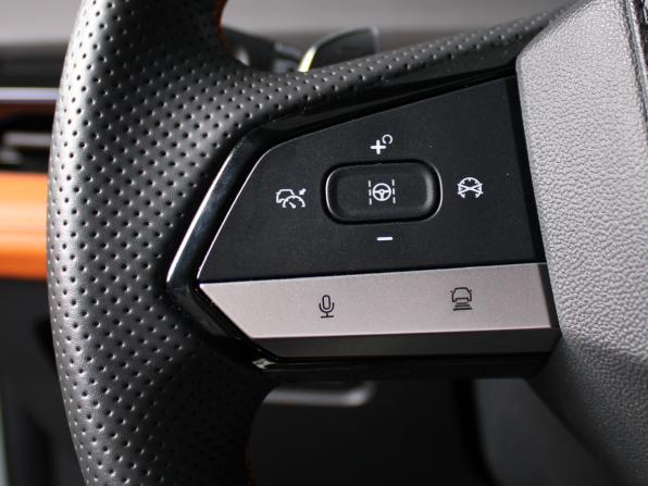 Changan UNI-V I с пробегом 2024 года, цена 2 400 000 рублей, 23000 км, лифтбек, Автокод Объявления