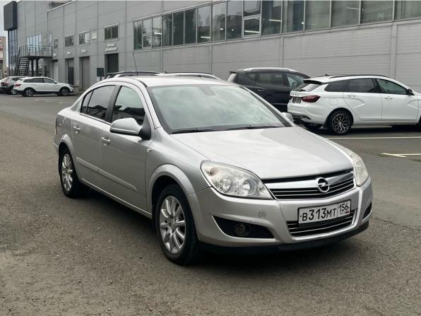 Opel Astra H Рестайлинг с пробегом 2012 года, цена 580 000 рублей, 170000 км, седан, Автокод Объявления
