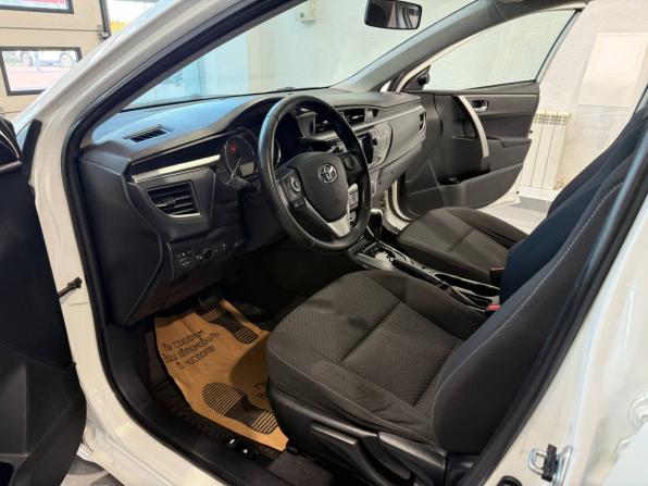 Toyota Corolla XI (E160 E170 E180) с пробегом 2013 года, цена 890 000 рублей, 224166 км, седан, Автокод Объявления