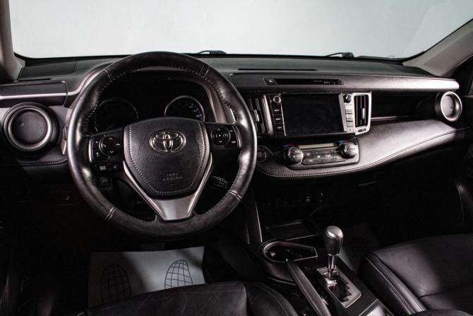 Toyota RAV4 IV (XA40) Рестайлинг с пробегом 2017 года, цена 2 899 000 рублей, 138000 км, внедорожник, Автокод Объявления