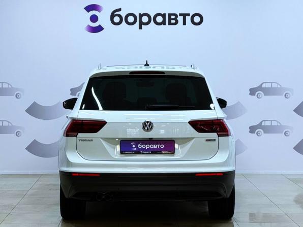 Volkswagen Tiguan II с пробегом 2019 года, цена 2 269 000 рублей, 128721 км, внедорожник, Автокод Объявления