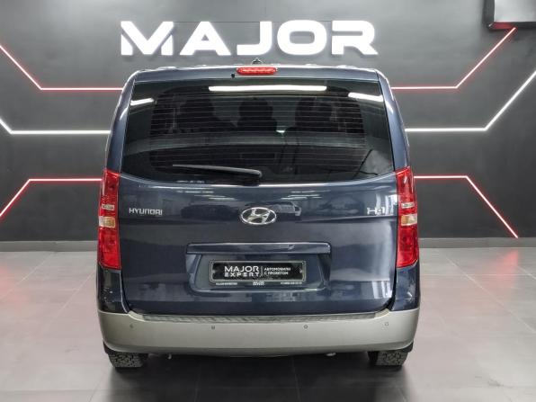 Hyundai H-1 II Рестайлинг с пробегом 2017 года, цена 2 990 000 рублей, 89919 км, минивэн, Автокод Объявления