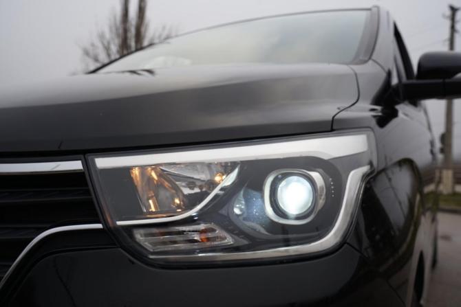 Hyundai H-1 II Рестайлинг 2 с пробегом 2019 года, цена 3 235 000 рублей, 102500 км, минивэн, Автокод Объявления