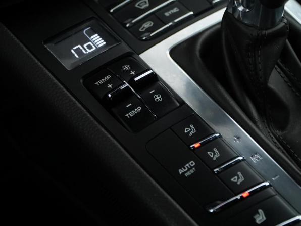 Porsche Macan I с пробегом 2015 года, цена 3 249 046 рублей, 165866 км, внедорожник, Автокод Объявления