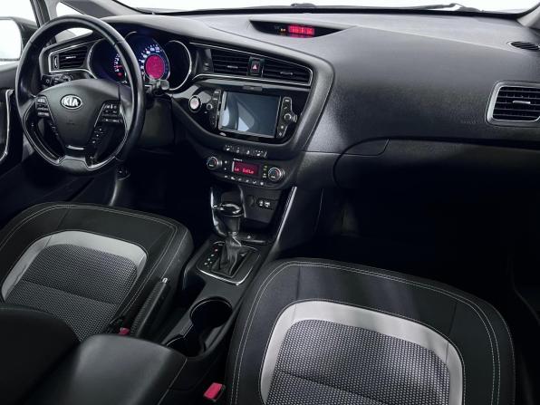 Kia Ceed II Рестайлинг с пробегом 2017 года, цена 1 365 000 рублей, 123302 км, универсал, Автокод Объявления
