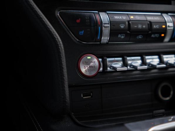 Ford Mustang VI Рестайлинг с пробегом 2021 года, цена 5 025 000 рублей, 54663 км, купе, Автокод Объявления