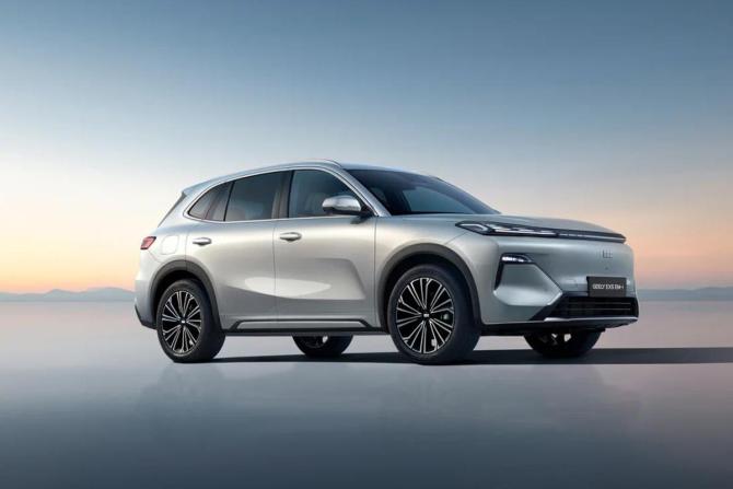 Новый Geely EX5 EM-i 2026 года, цена 3 924 990 рублей, внедорожник, Автокод Объявления