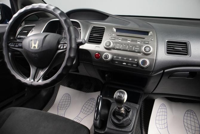Honda Civic VIII Рестайлинг с пробегом 2009 года, цена 699 000 рублей, 319000 км, седан, Автокод Объявления
