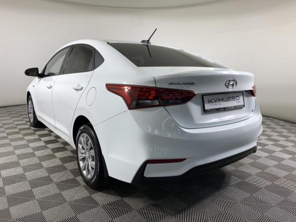 Hyundai Solaris II с пробегом 2018 года, цена 1 189 000 рублей, 240000 км, седан, Автокод Объявления