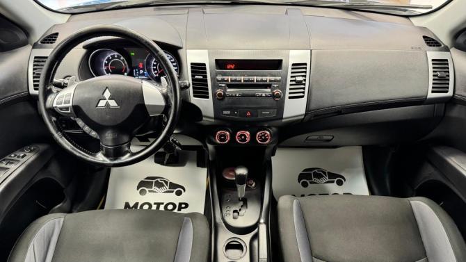 Mitsubishi Outlander II Рестайлинг с пробегом 2010 года, цена 895 000 рублей, 251678 км, внедорожник, Автокод Объявления