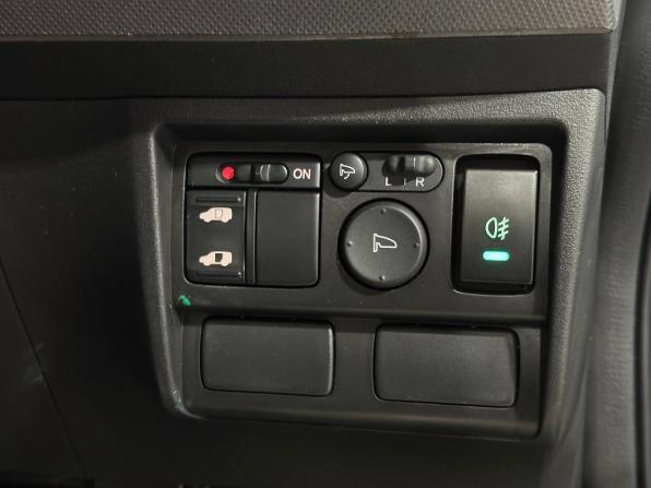 Honda Freed I с пробегом 2010 года, цена 1 030 000 рублей, 132960 км, компактвэн, Автокод Объявления