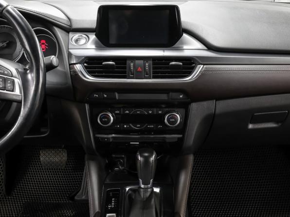 Mazda 6 III (GJ) Рестайлинг с пробегом 2015 года, цена 1 998 000 рублей, 108000 км, седан, Автокод Объявления