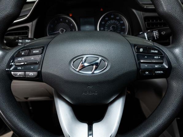 Hyundai Elantra VI (AD) Рестайлинг с пробегом 2019 года, цена 1 000 000 рублей, 144700 км, седан, Автокод Объявления
