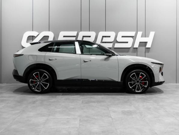 Mazda EZ-60 с пробегом 2026 года, цена 6 300 000 рублей, 104 км, внедорожник, Автокод Объявления