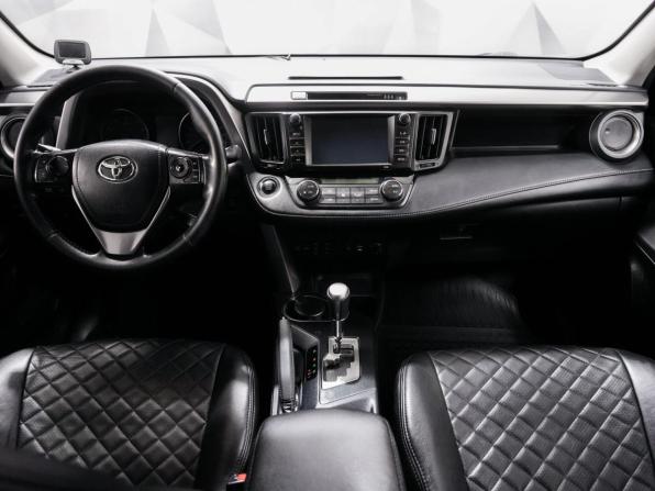 Toyota RAV4 IV (XA40) Рестайлинг с пробегом 2018 года, цена 2 645 000 рублей, 130400 км, внедорожник, Автокод Объявления