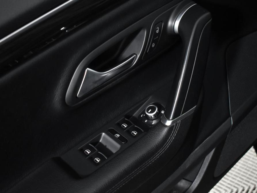 Volkswagen Passat CC I Рестайлинг Санкт-Петербург  - изображение 11
