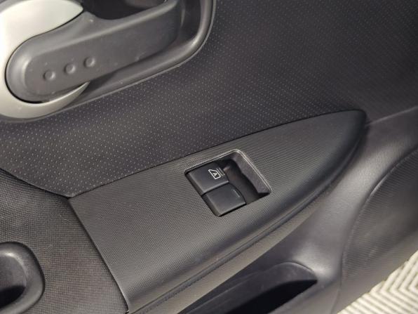 Nissan Note I Рестайлинг с пробегом 2013 года, цена 675 000 рублей, 125936 км, хэтчбек, Автокод Объявления