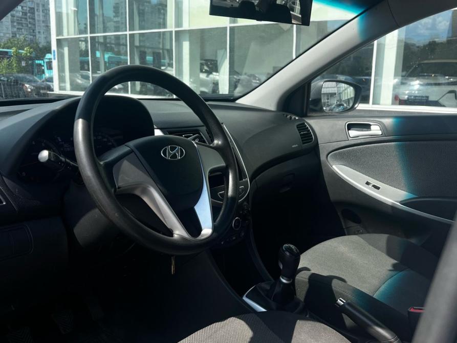 Hyundai Solaris I Санкт-Петербург  - изображение 9