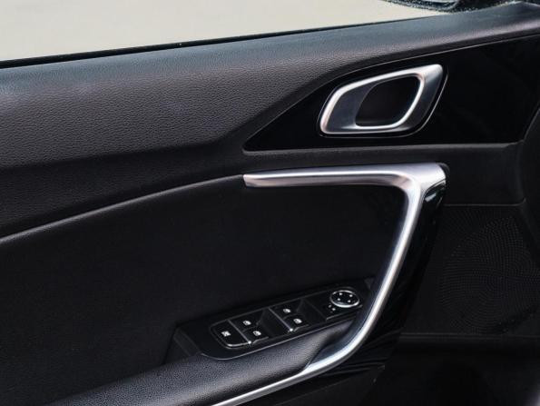 Kia Ceed III с пробегом 2018 года, цена 1 786 000 рублей, 122419 км, хэтчбек, Автокод Объявления